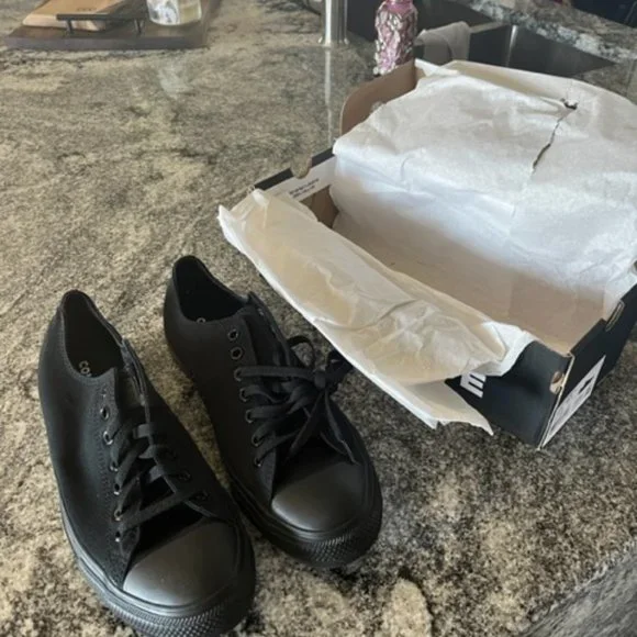 BNWT Converse Chuck Taylor All Star Low Top - Picture 4 of 7